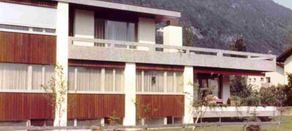 0201.1 - 1973 - Altdorf, EFH Hagenstrasse - Brüstungen, Fassade