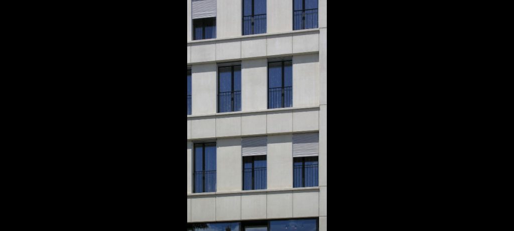 0300.6 - 2007.1 - Industriefassade - Biel, Manor