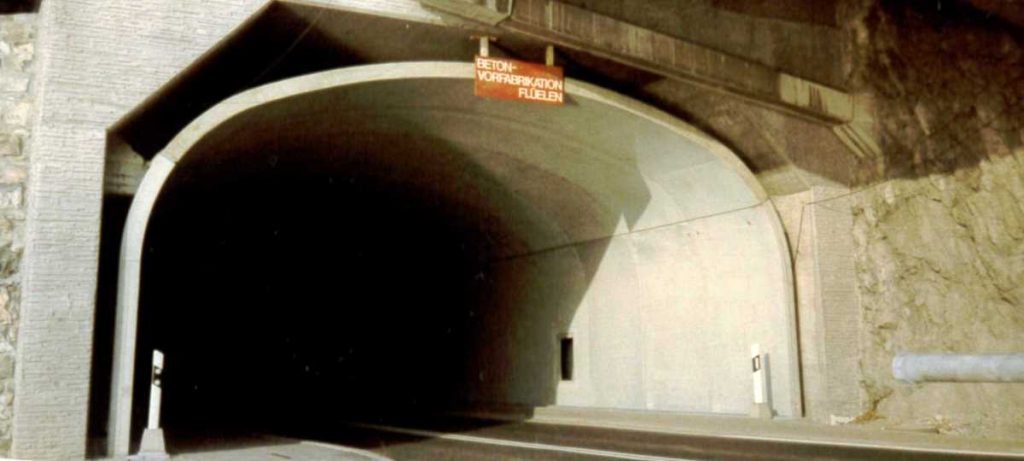 0305.2 - 1985 - Tunnelbau - Axenstrasse, Schifferneggtunnel