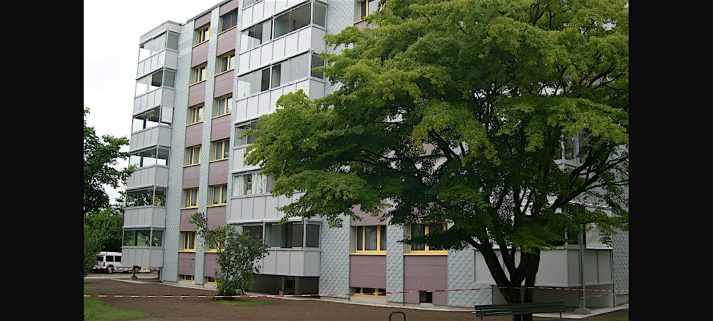 2010.3 Bassersdorf, Auenring 33-37, Balkonerweiterung SILU 4