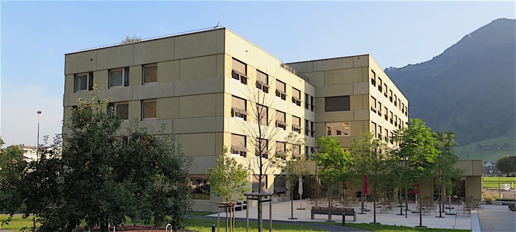 2014;15.1 Arth, Alterszentrum Chriäsigarten