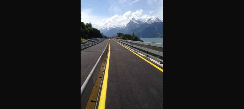 2018.10 N4 neue Axenstrasse, Fahrbahnplatten zw. Brunnen - Sisikon