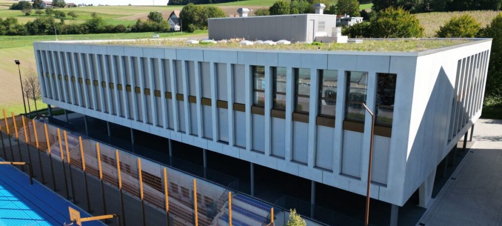 2017.3 Buchs ZH Schulhaus Petermoos
