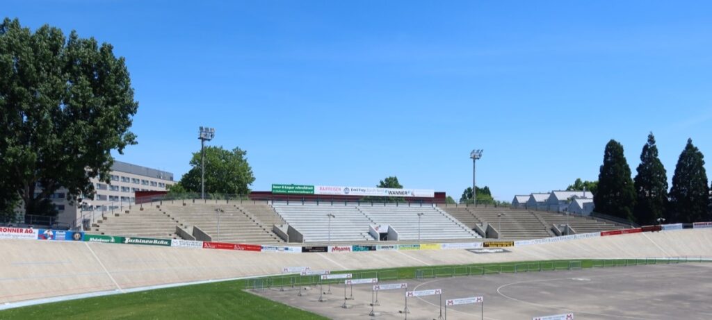 2019.8 Oerlikon offenen Rennbahn Tribüne