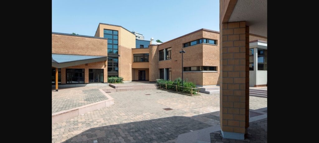 2020.1 Hünenberg_Schulhaus Rony